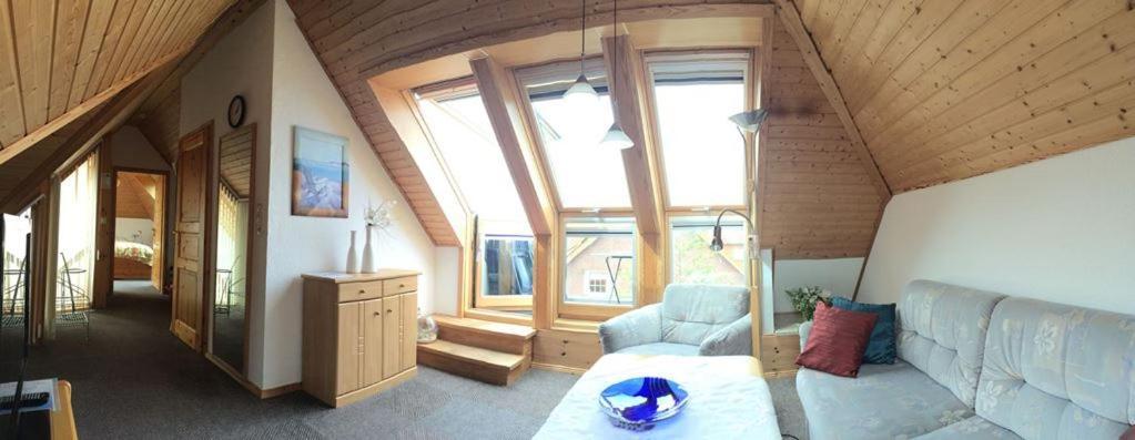 ノイハルリンガージールHaus Emkenアパートメント エクステリア 写真